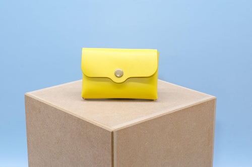 Schlanke Leder Geldbörse für Frauen und Männer 11x7x1,5cm. Kleiner Leder Geldbeutel für Ihn und Sie. Münzfach - Minimalistisches Design. - KATAAB