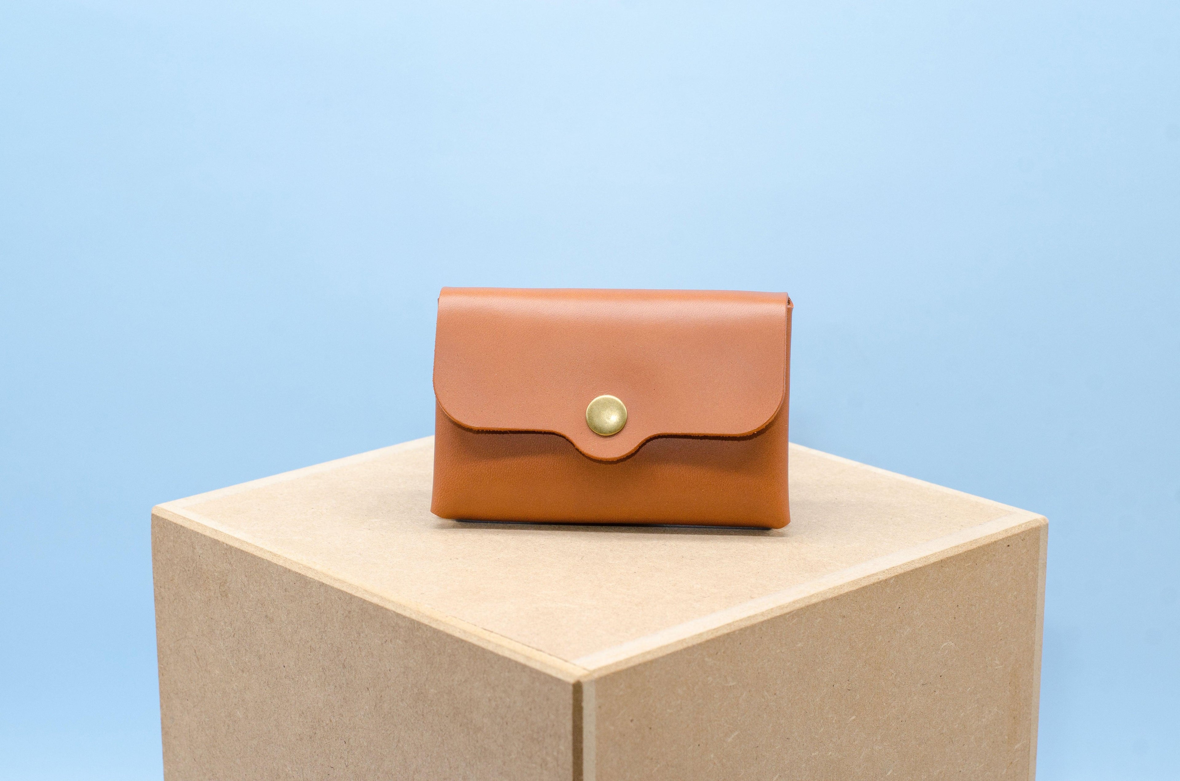 Herren Leder Geldbörse cir. 11x7x1,5cm - Einzigartiges Geschenk - Münzfach und Kartenhalter. Kleine Damen Lederbrieftasche. - KATAAB