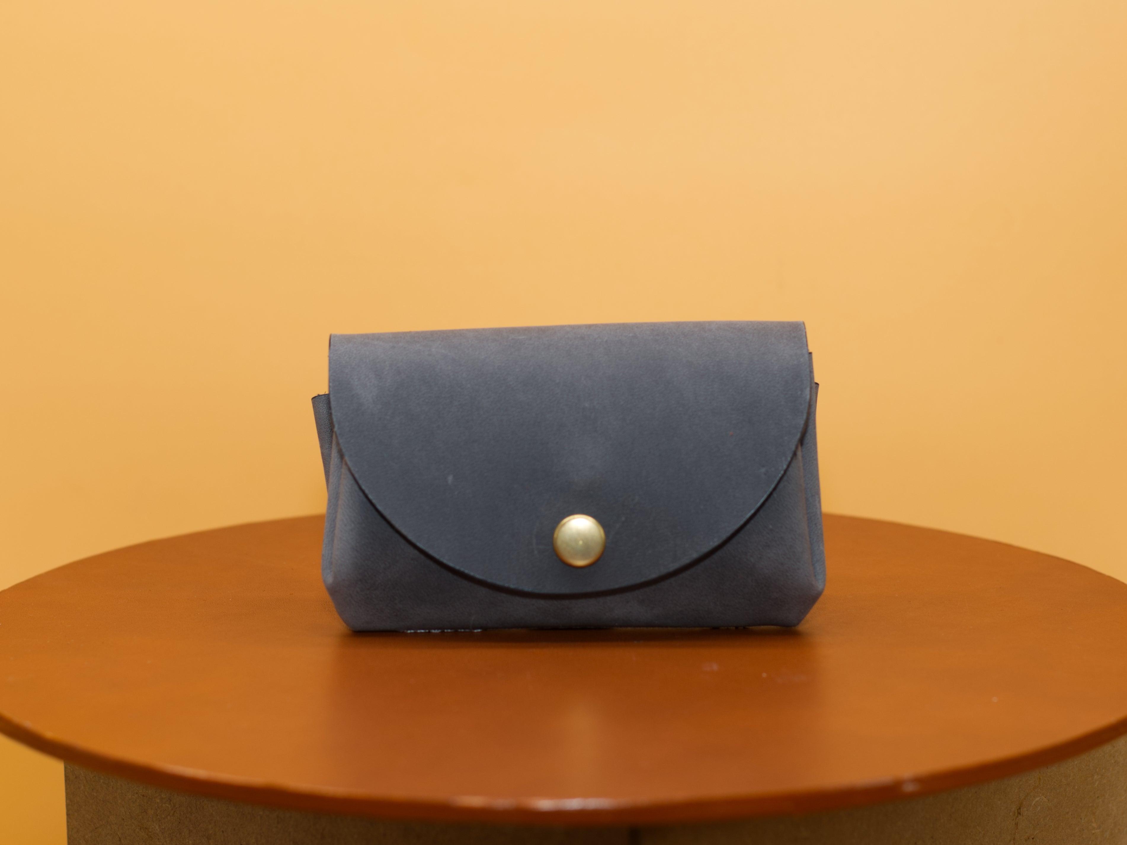 Kleine Geldbeutel für Damen cir. 11,5x8x3,5cm. Schlanke Brieftasche für Damen. Minimalistisches Portemonnaie für Frauen. Geschenke für Sie. - KATAAB