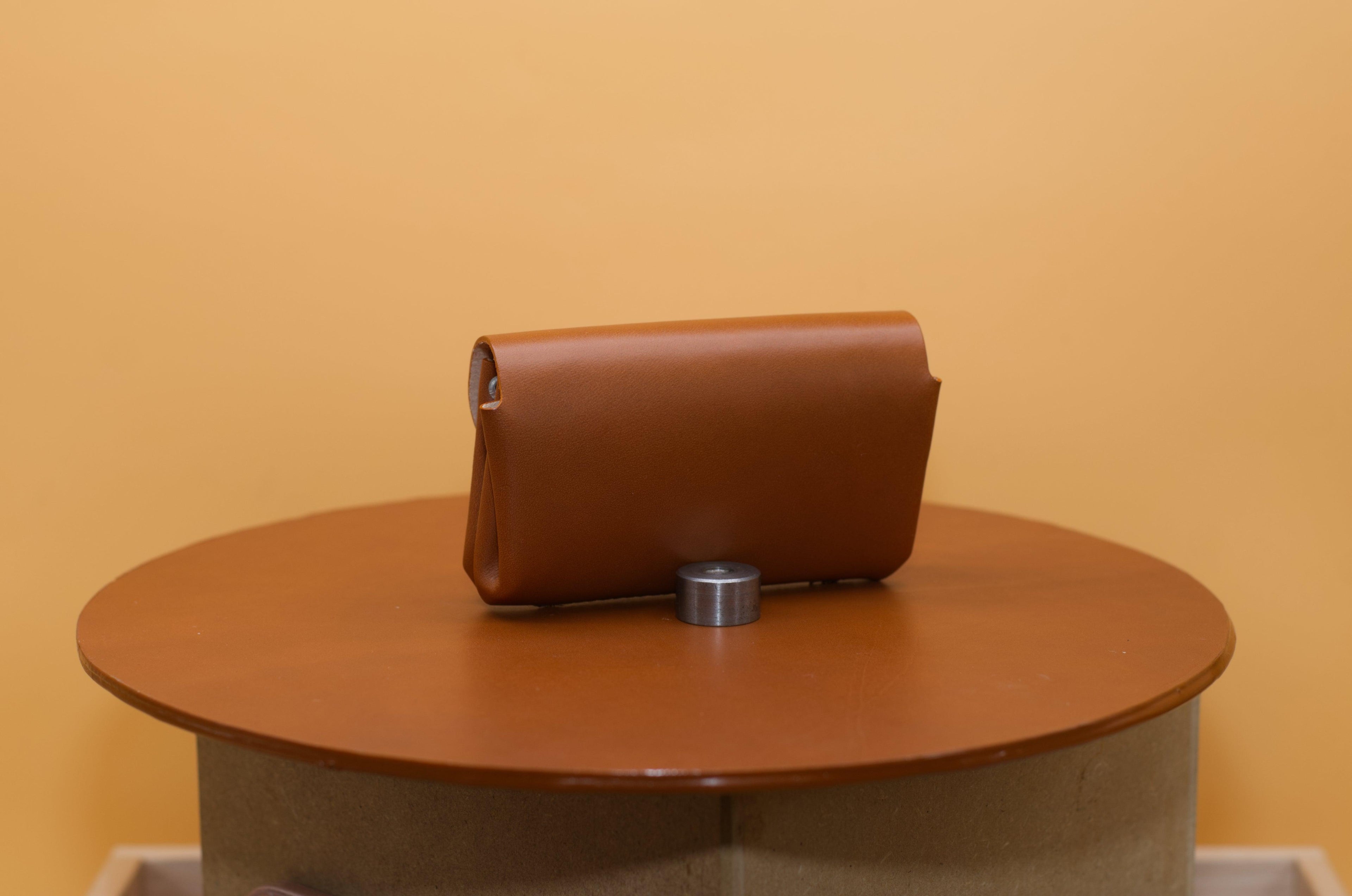 Kleine Geldbeutel für Damen. Minimalistisches Portemonnaie für Frauen. Geschenke für Frauen. Portemonnaie für Damen.Größe cir. 11,5x8x3,5cm. - KATAAB