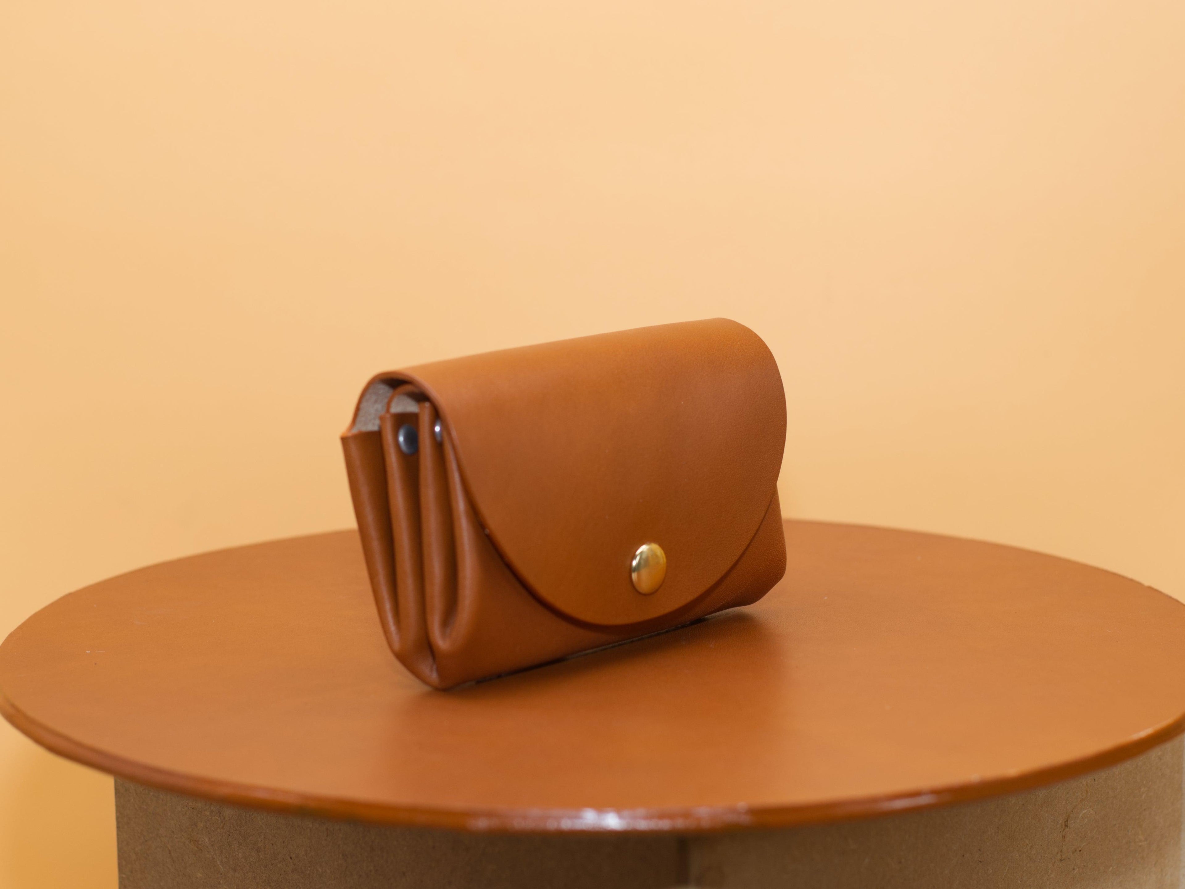 Kleine Geldbeutel für Damen. Minimalistisches Portemonnaie für Frauen. Geschenke für Frauen. Portemonnaie für Damen.Größe cir. 11,5x8x3,5cm. - KATAAB