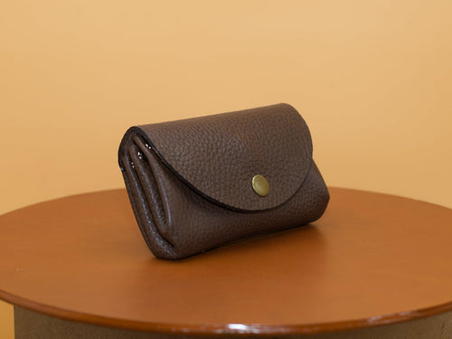 Kleine Geldbeutel für Damen. Minimalistisches Portemonnaie für Frauen. Geschenke für Sie. Schlanke Brieftasche. Größe cir. 11,5x8x3,5cm. - KATAAB