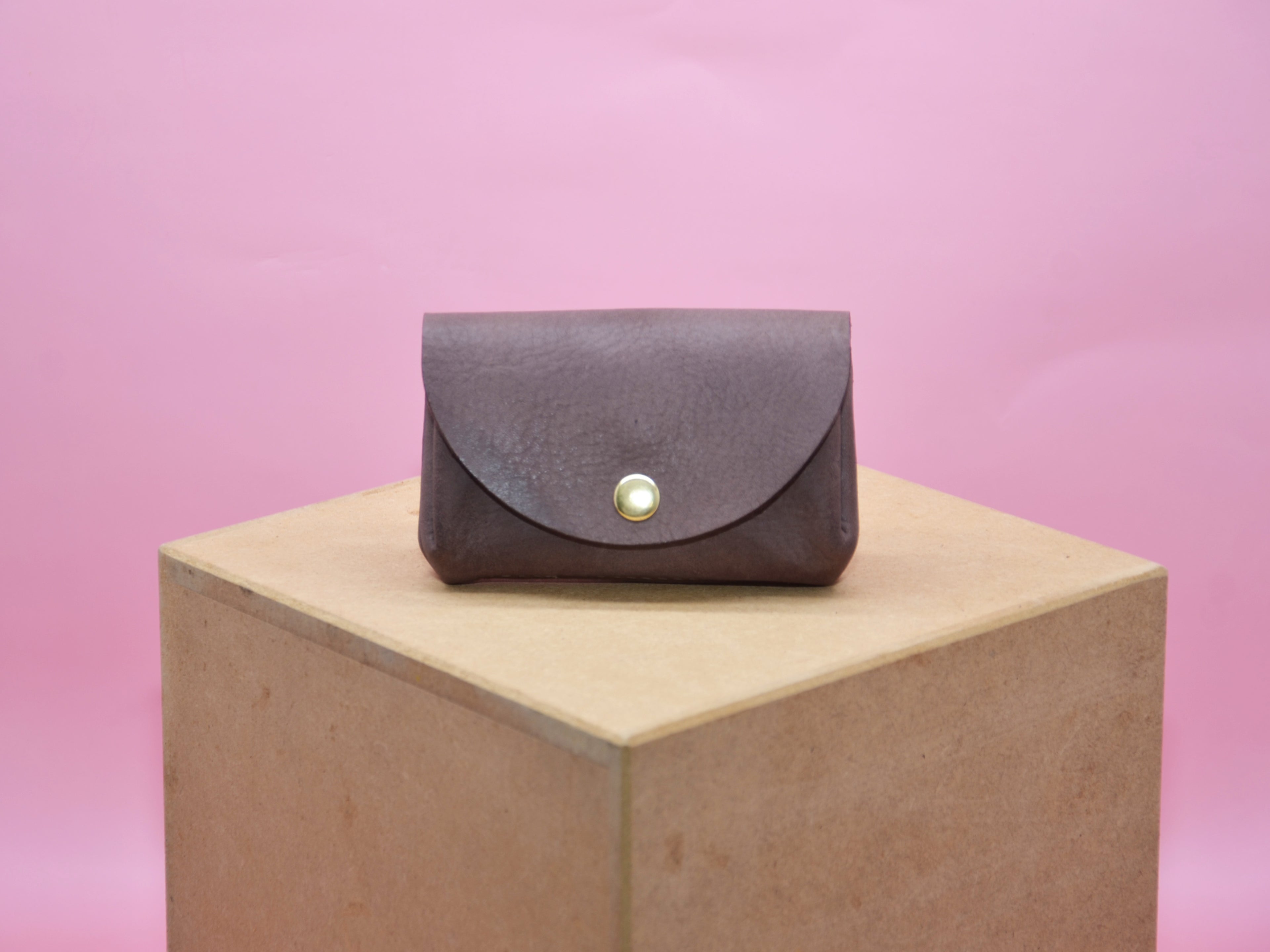 Small wallets for women. Minimalist wallet for women. Gifts for her. Slim wallet. Size approx. 11.5x8x3.5cm.