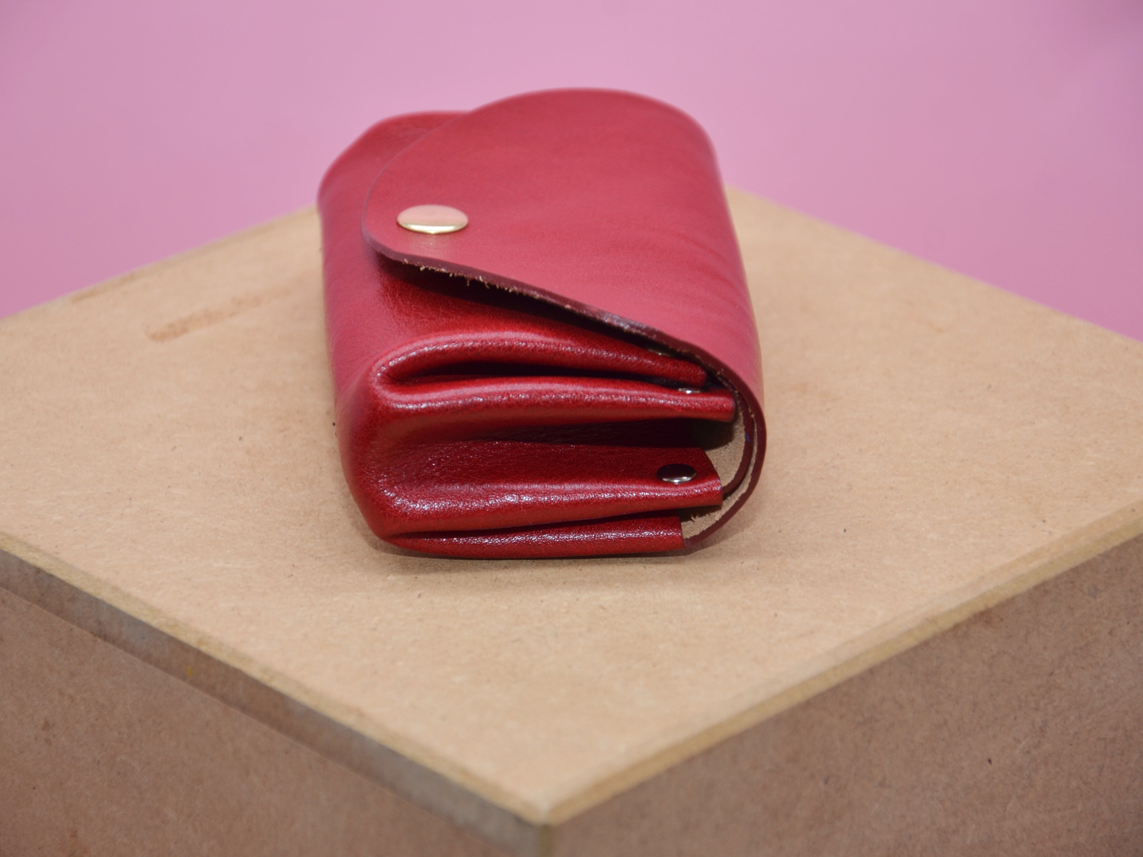 Minimalist wallet for women. Gifts for her. Slim wallet. Small purses for women. Size approx. 11.5x8x3.5cm.