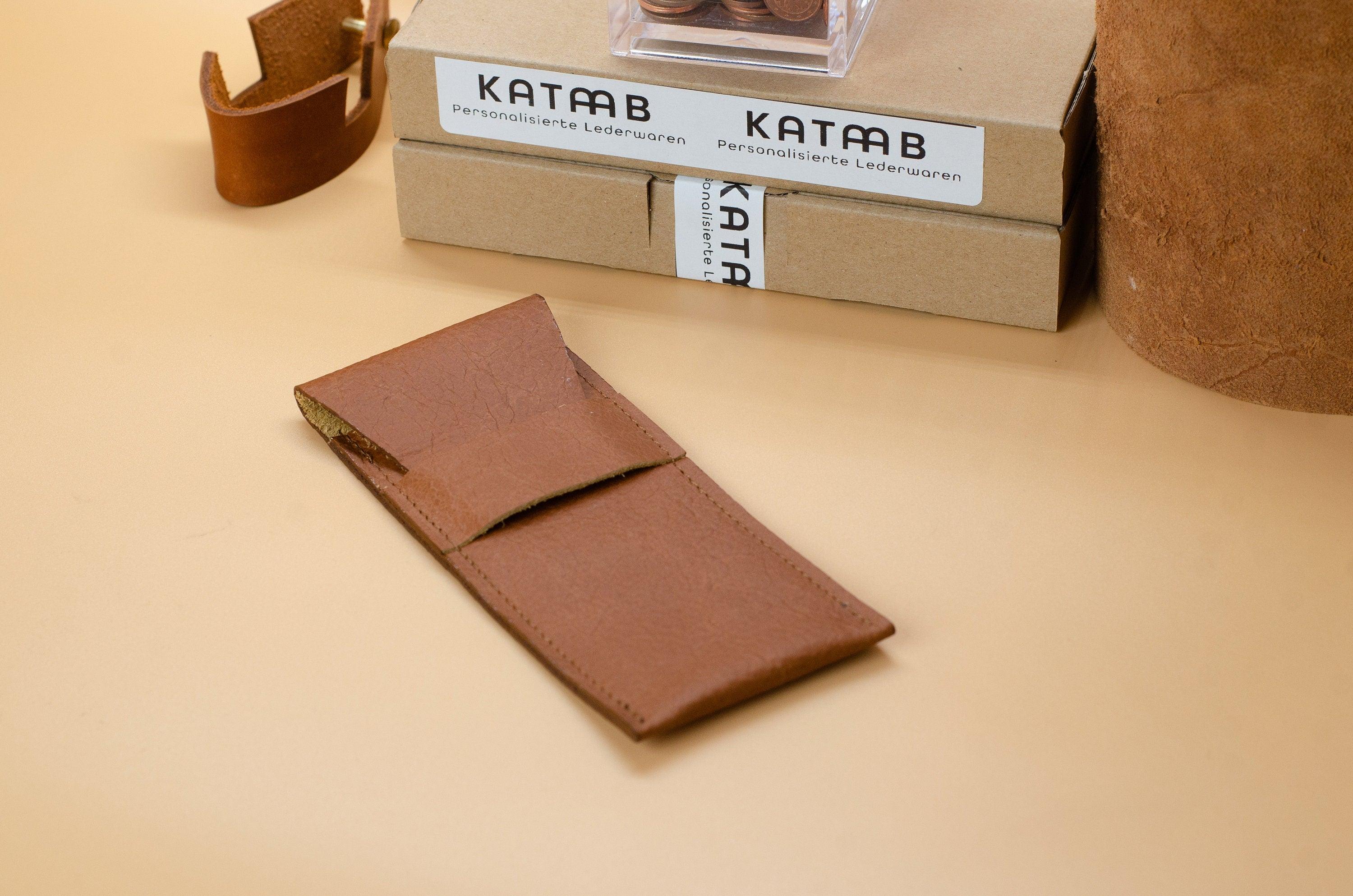 Leder Stifthülle. Personalisiertes Stifteetui. Monogram Stifteetui. Gravur Stifteetui. Monogramm-Federtasche. Bleistifthalter aus Leder. - KATAAB