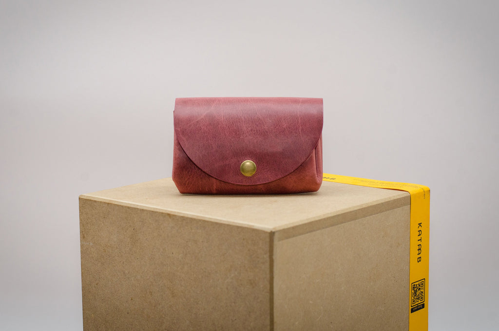 Kleine Geldbeutel für Damen cir. 11,5x8x3,5cm. Schlanke Brieftasche für Damen. Minimalistisches Portemonnaie für Frauen. Geschenke für Sie.