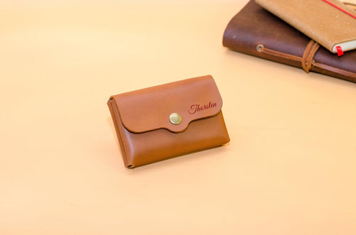 Personalisierte Geldbörse mit Gravur. Monogramme Brieftasche. Minimalistischer Leder Geldbeutel (für Herren / Damen). Geschenk für ihn. - KATAAB