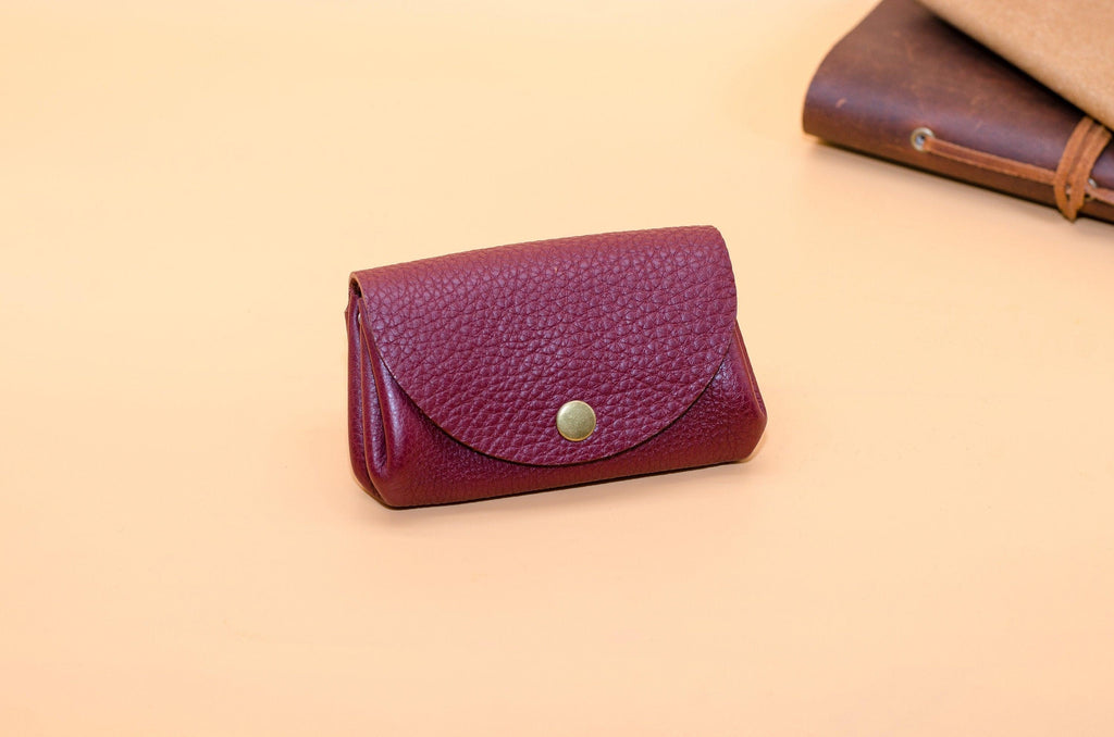 Kleiner Geldbeutel für Damen. Minimalistische Brieftasche als Geschenkidee. Schlanke und praktische Geldbörse (11,5x8x3,5 cm) - KATAAB