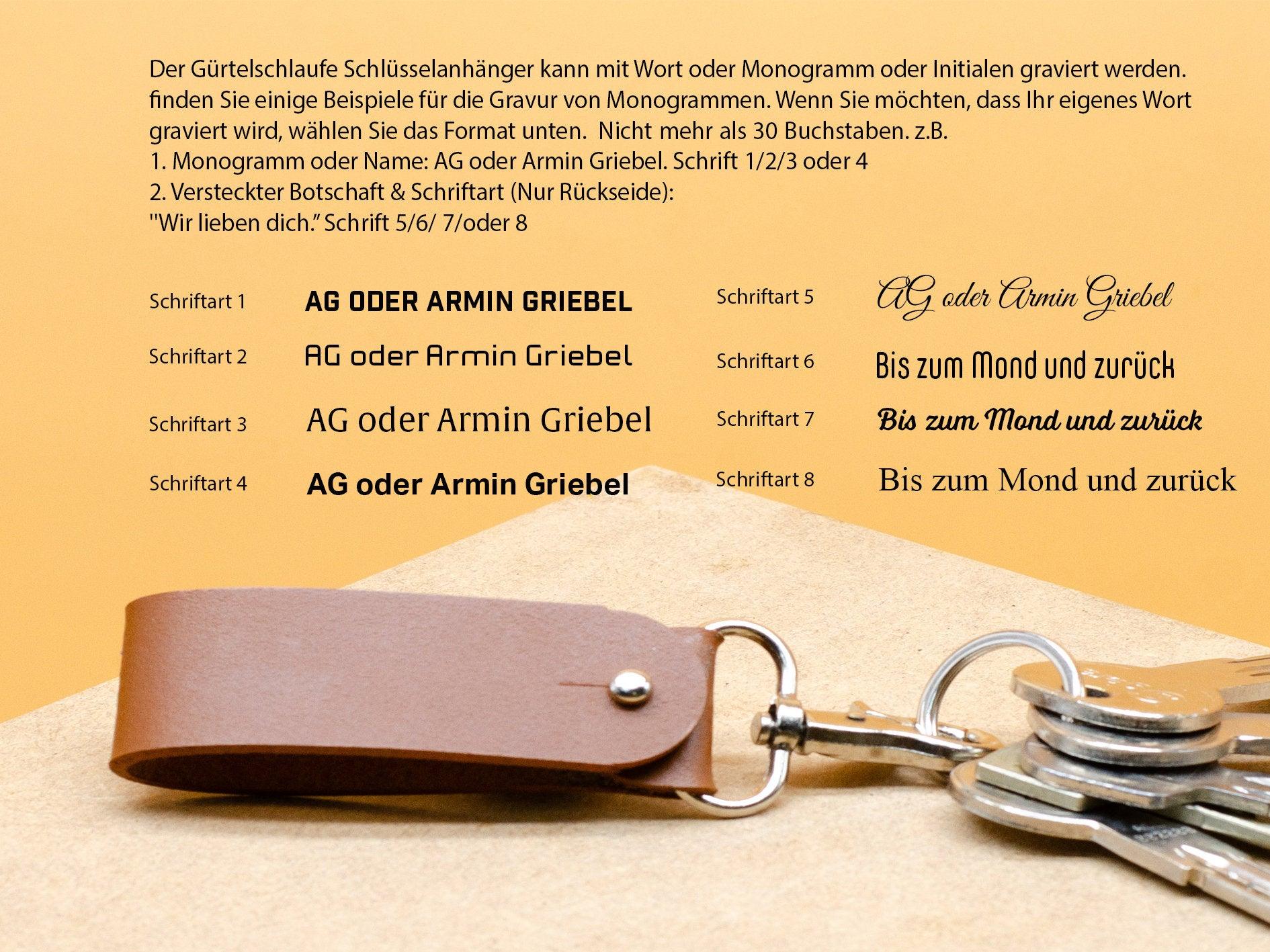 Personalisierter Gürtelschlaufe-Schlüsselanhänger mit Gravur cir 9x2,5cm. Geschenk für ihn. Geburtstagsgeschenk für Papa. Schlüsselbund. - KATAAB
