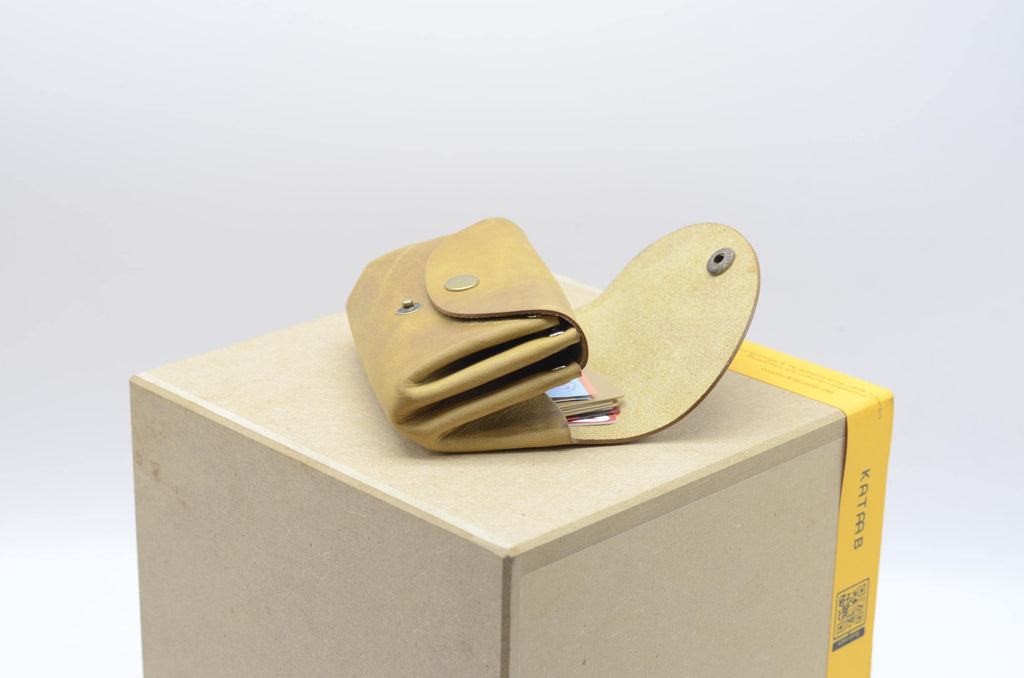 Kleine Geldbeutel für Damen cir. 11,5x8x3,5cm. Schlanke Brieftasche für Damen. Minimalistisches Portemonnaie für Frauen. Geschenke für Sie.