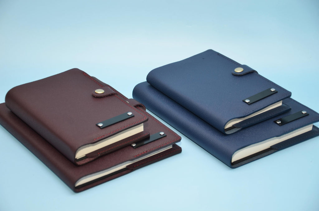 Personalisierte Leder Buchhülle A5 – Nappa-Leder mit Epsom-Prägung, Refill Tagebuch, Geschenk Journal Cover. Geschenke für sie oder ihn.